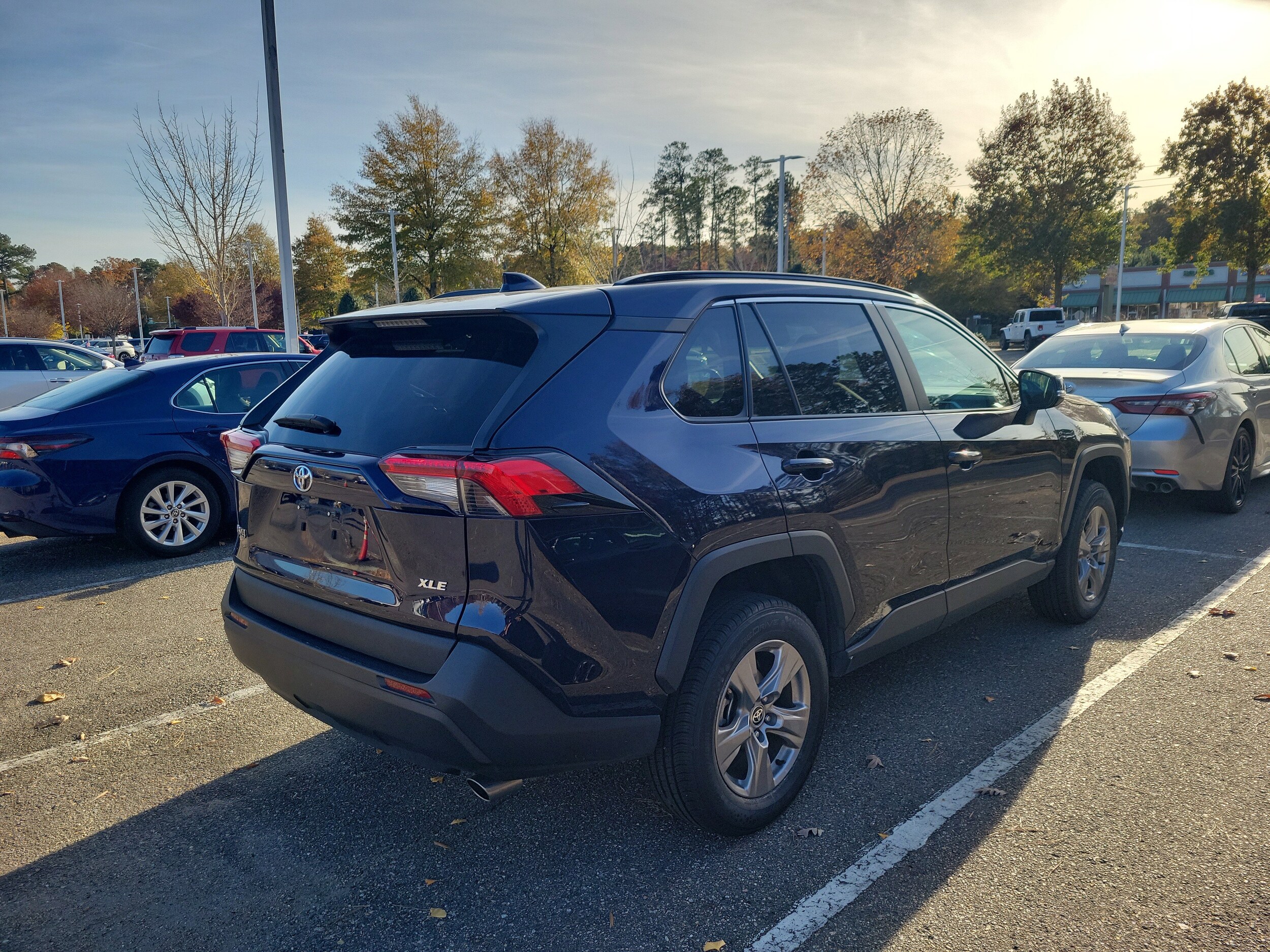 2024 Toyota RAV4 XLE photo 2