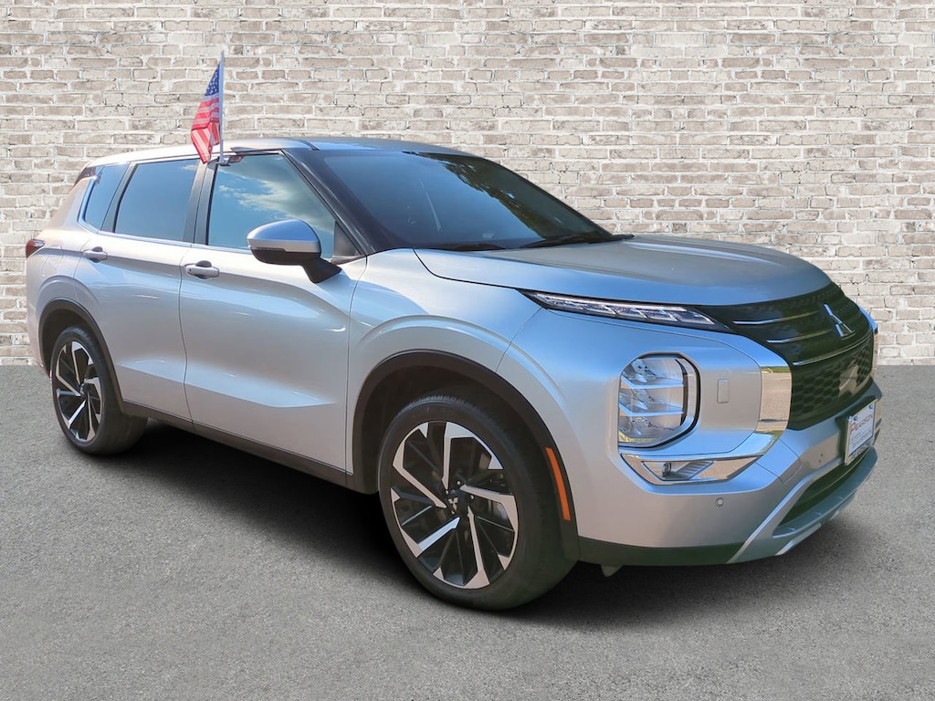 Used 2024 Mitsubishi Outlander SE SUV