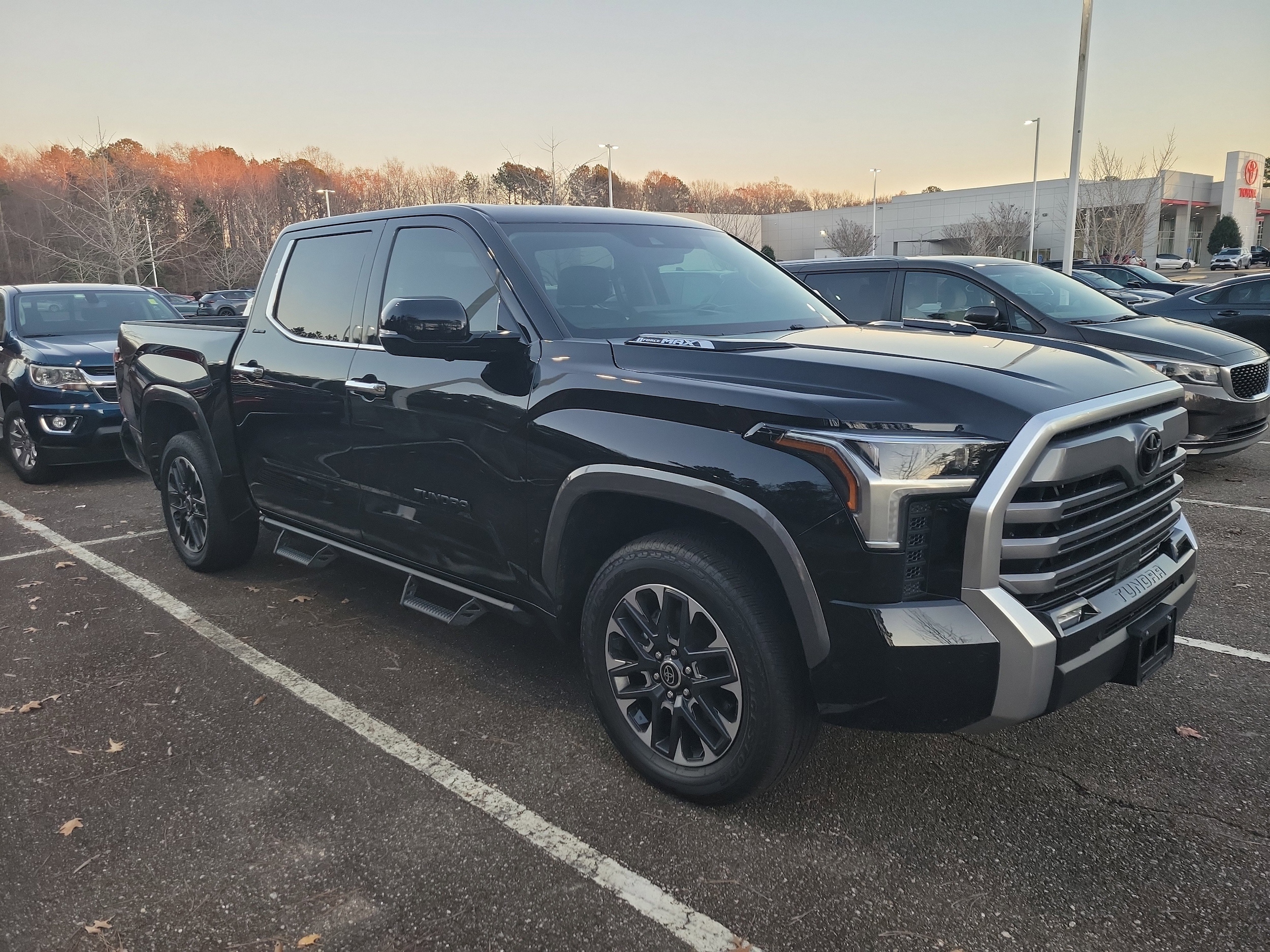 2024 Toyota Tundra Limited's photo