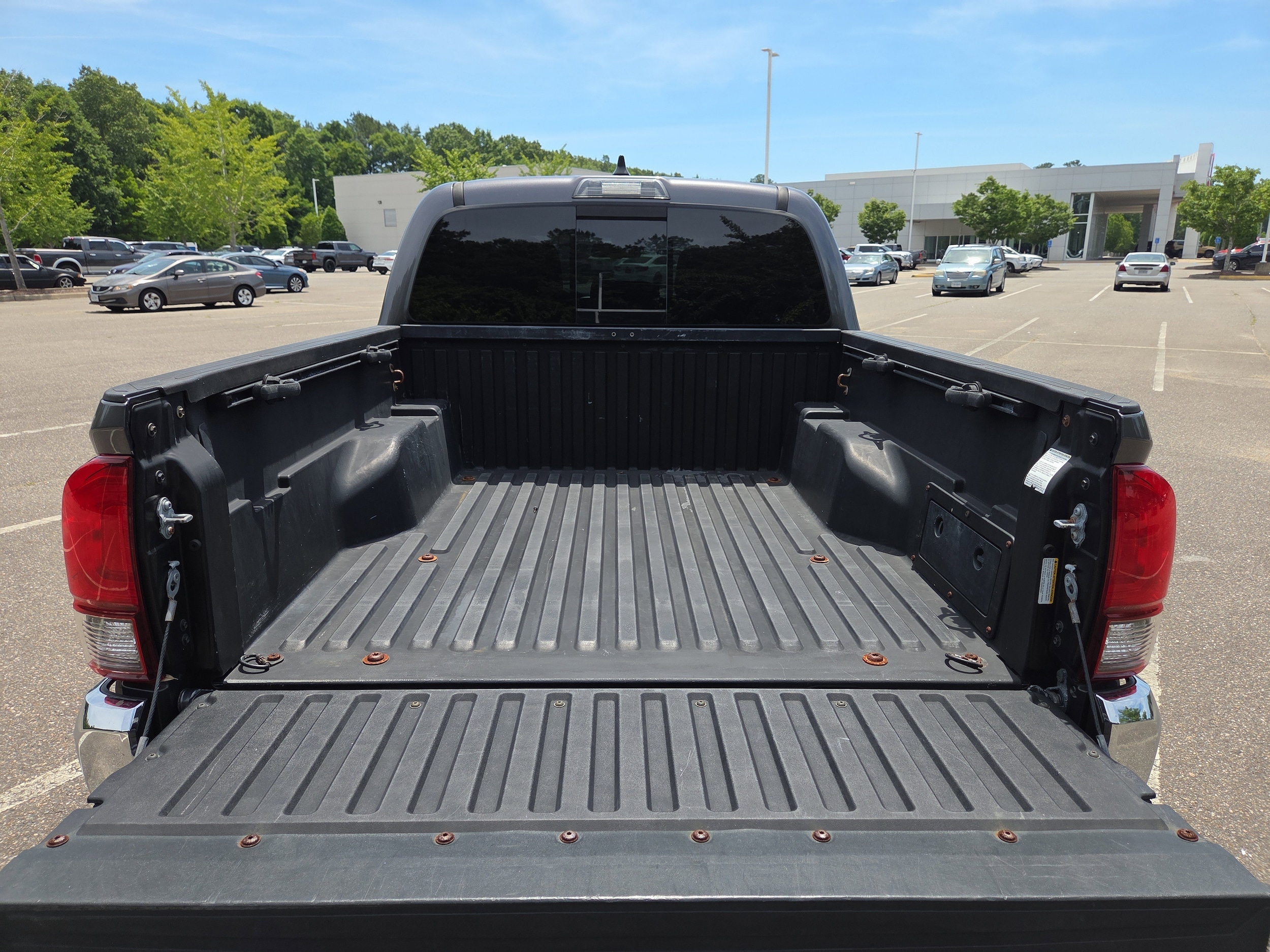 2021 Toyota Tacoma SR5 - Photo 11