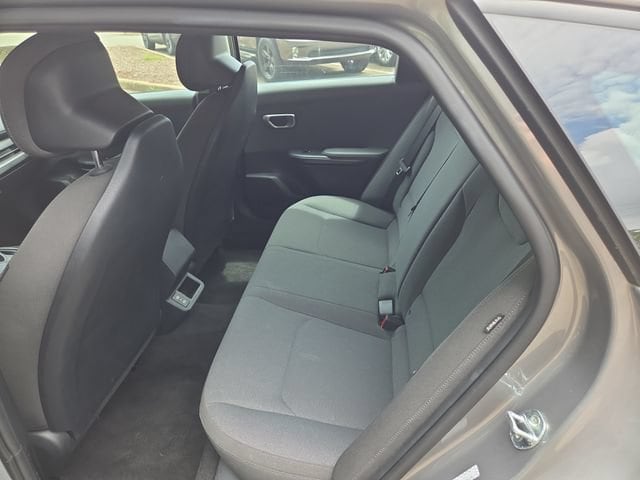 2025 Kia K4 LXS - Photo 10