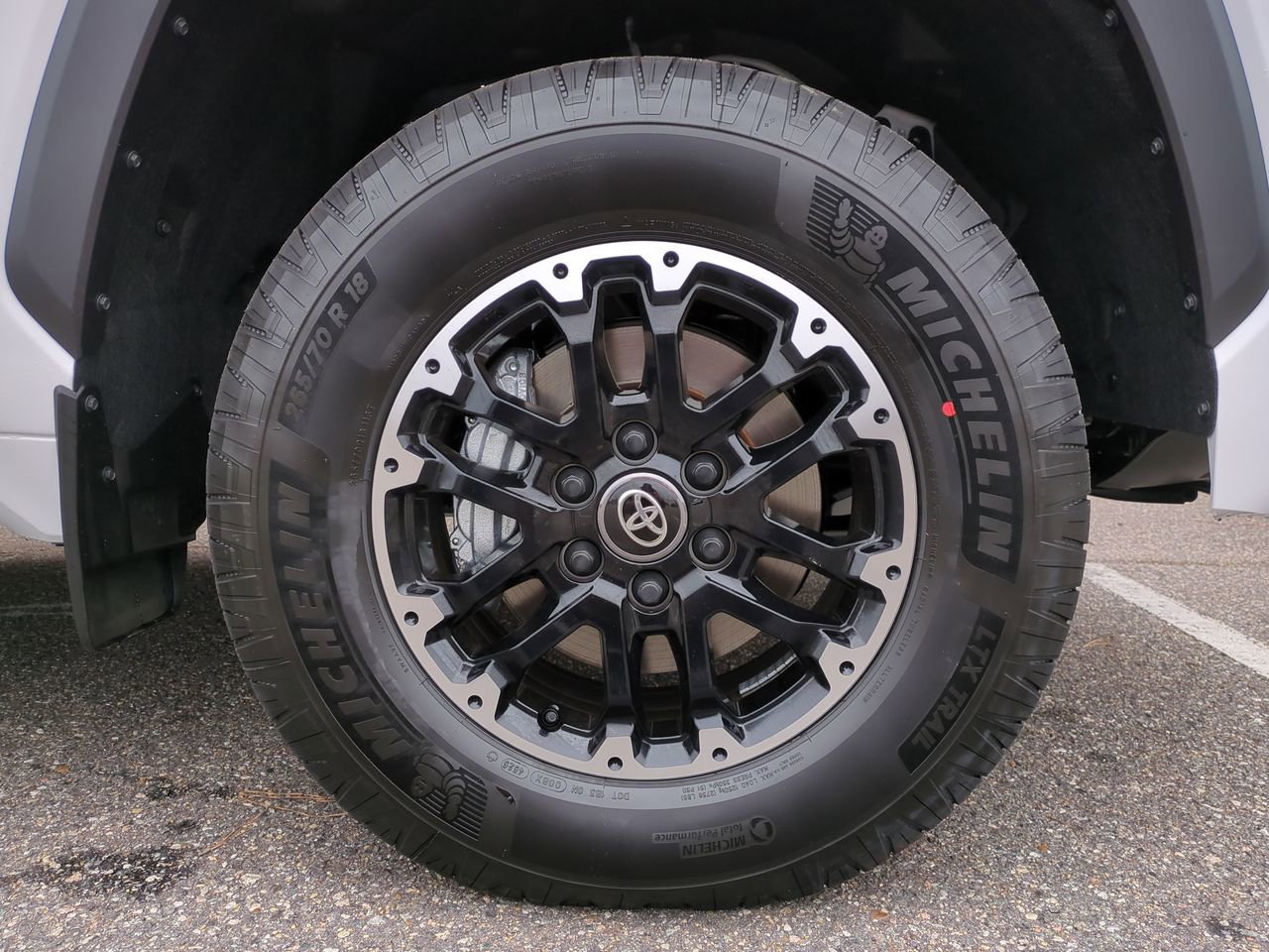 2026 Toyota Tundra SR5 - Photo 11
