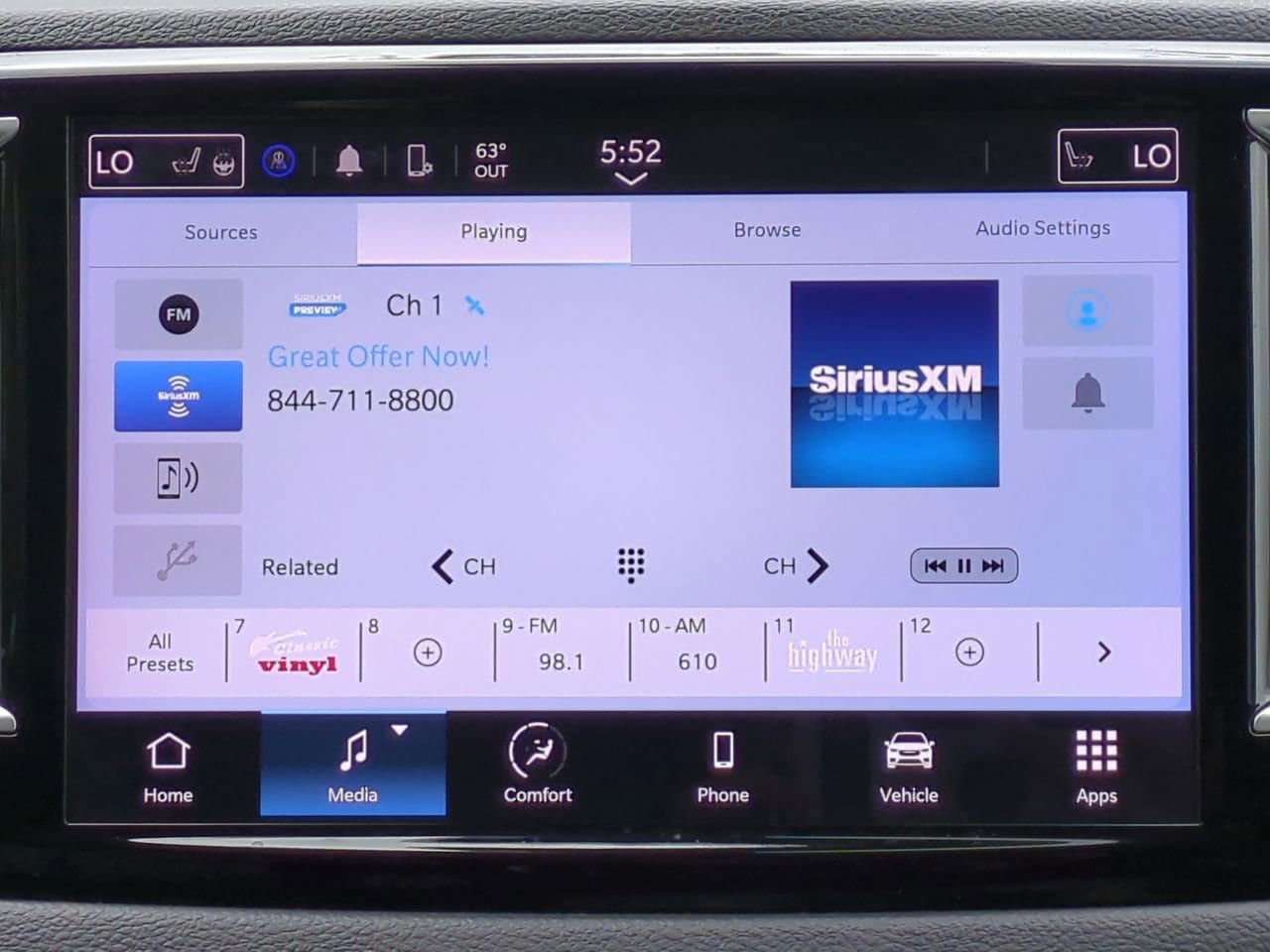 2024 Chrysler Pacifica Touring L - Photo 18