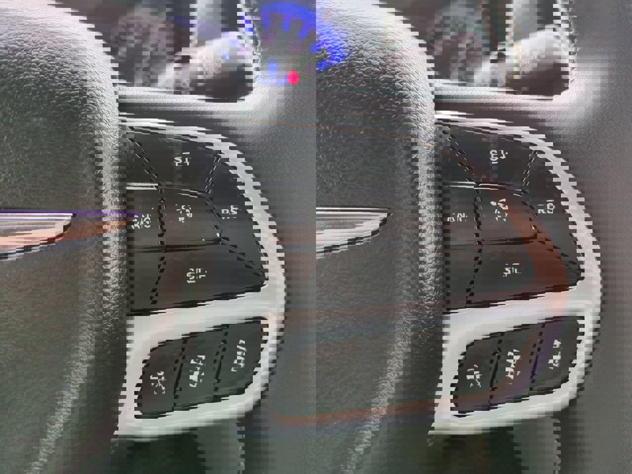 2024 Chrysler Pacifica Touring L - Photo 25