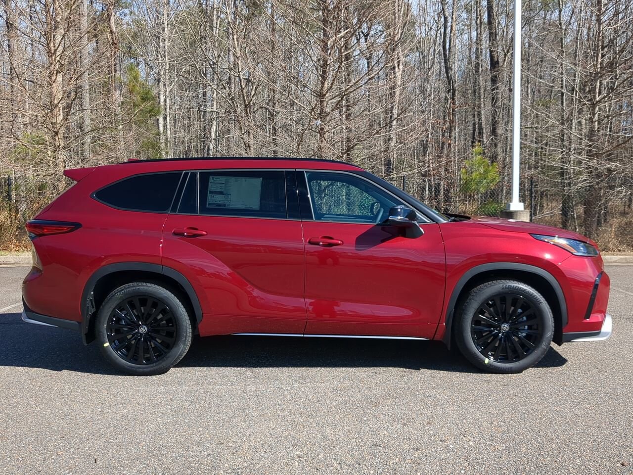 2023 Toyota Highlander XSE photo 3