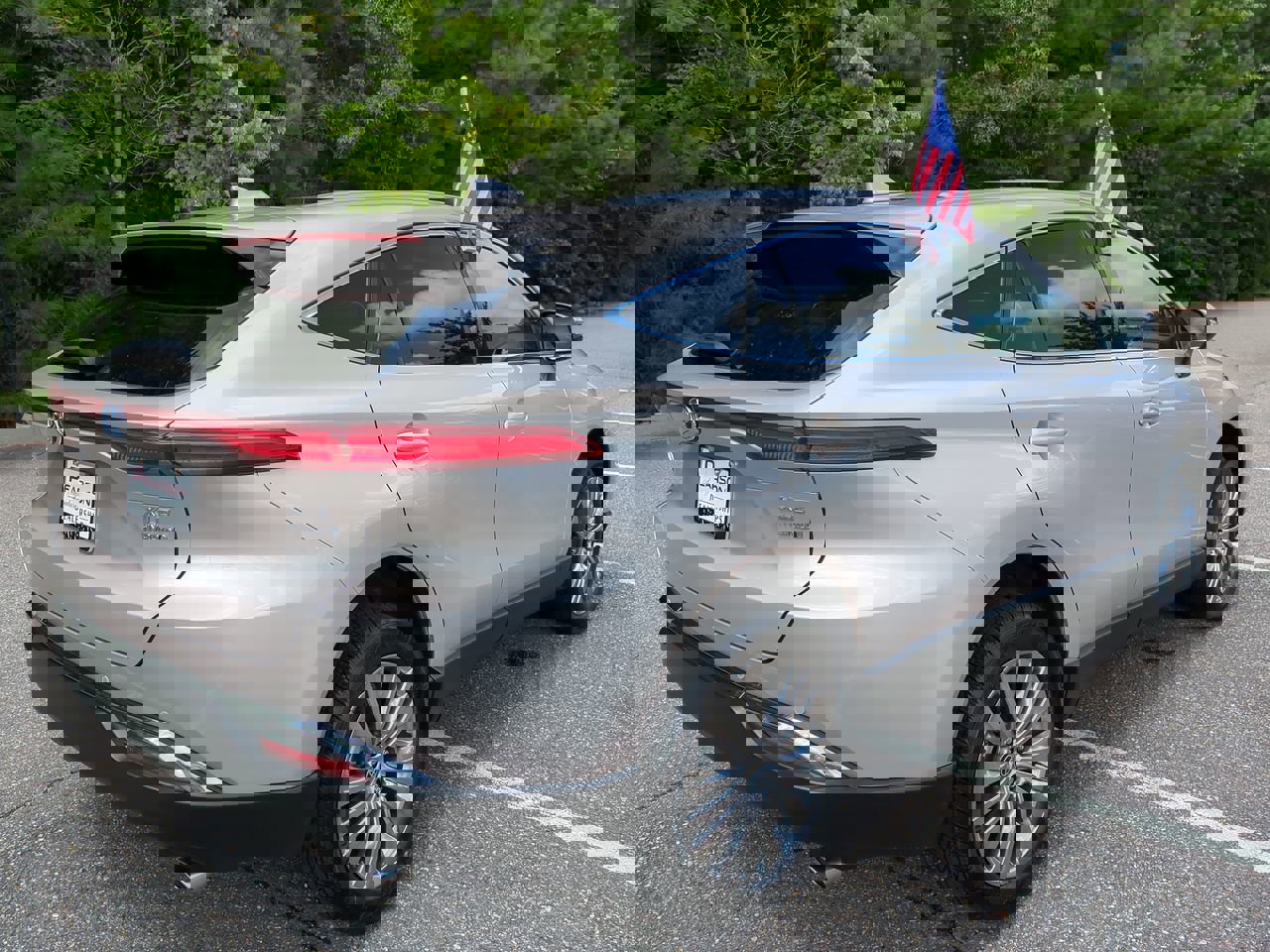 2022 Toyota Venza XLE photo 4