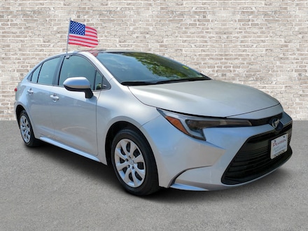 2025 Toyota Corolla Hybrid LE Sedan