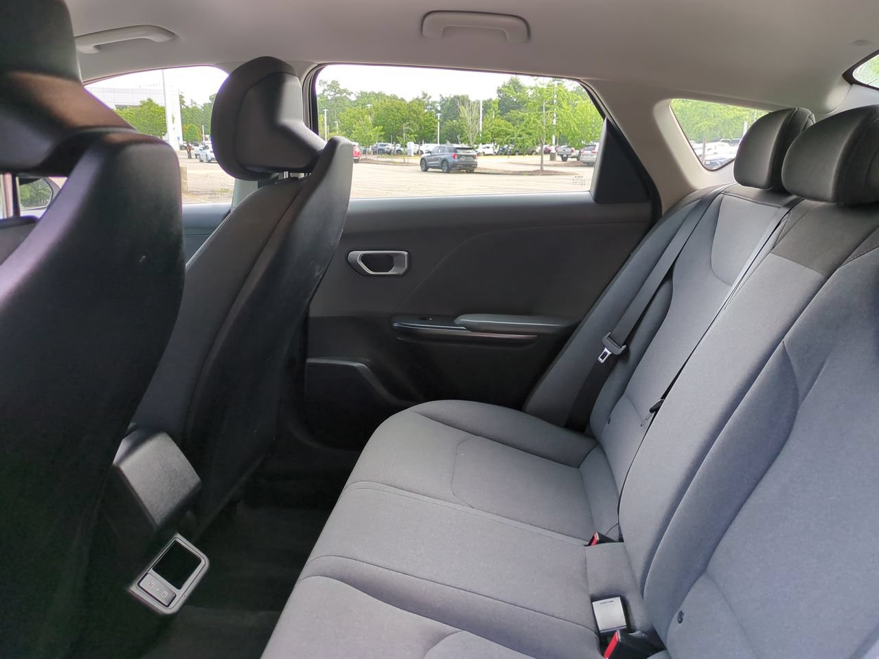 2025 Kia K4 LXS - Photo 13
