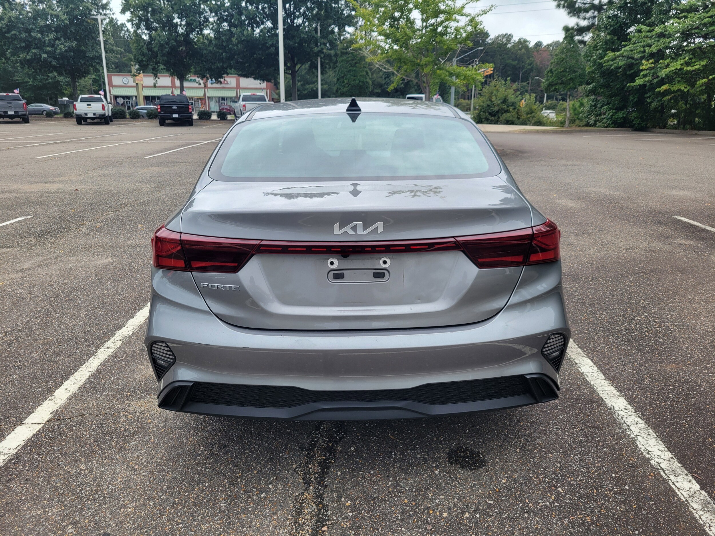 2022 Kia Forte LXS photo 4