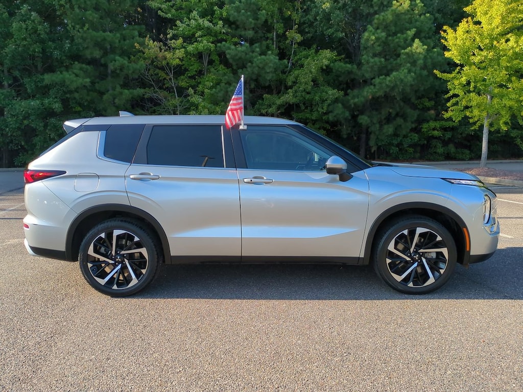 Used 2024 Mitsubishi Outlander SE SUV