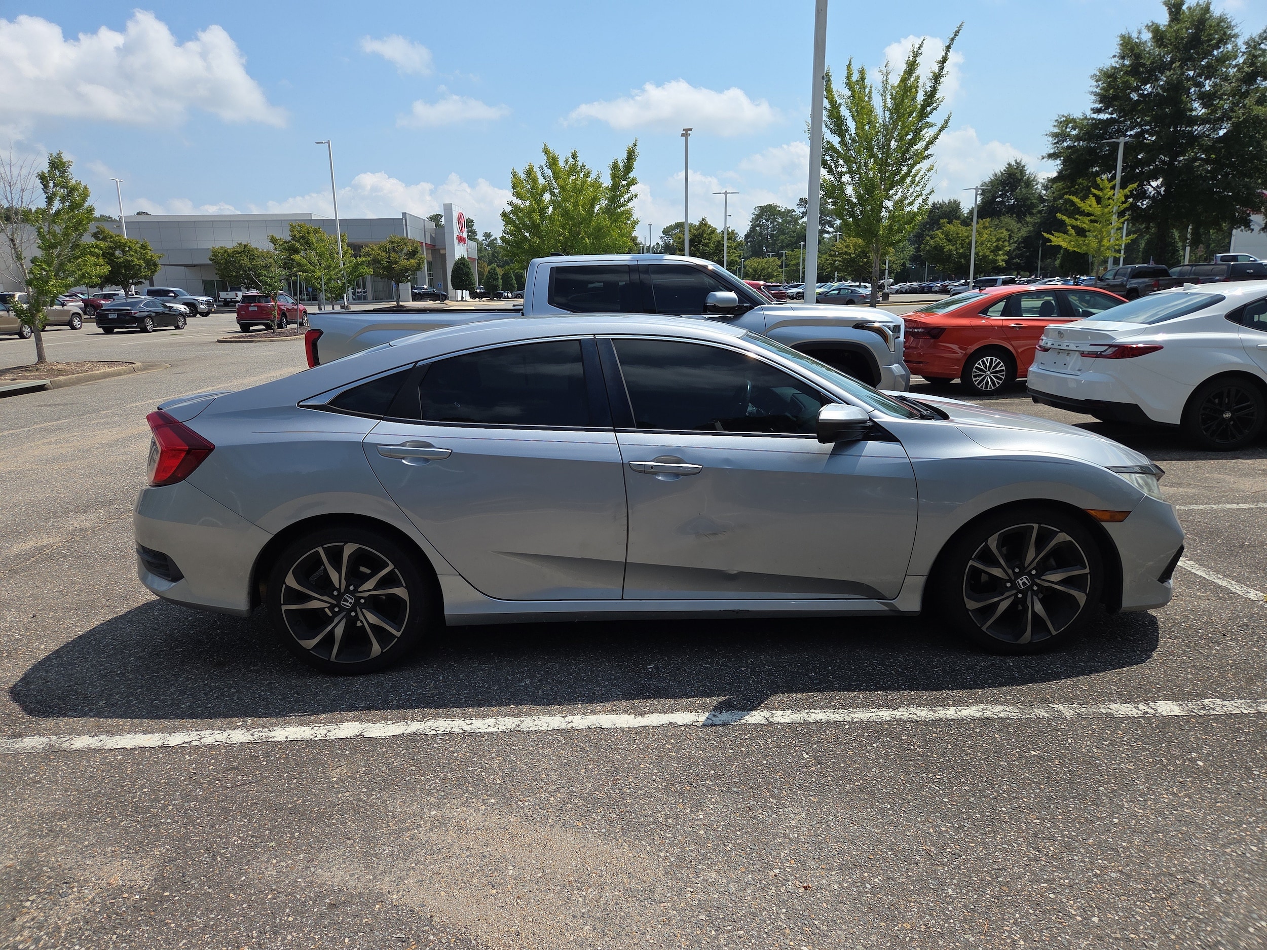 2HGFC2F87KH581958