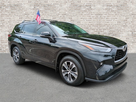 2022 Toyota Highlander XLE SUV