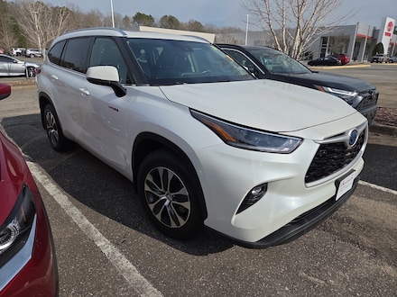 2021 Toyota Highlander Hybrid XLE SUV