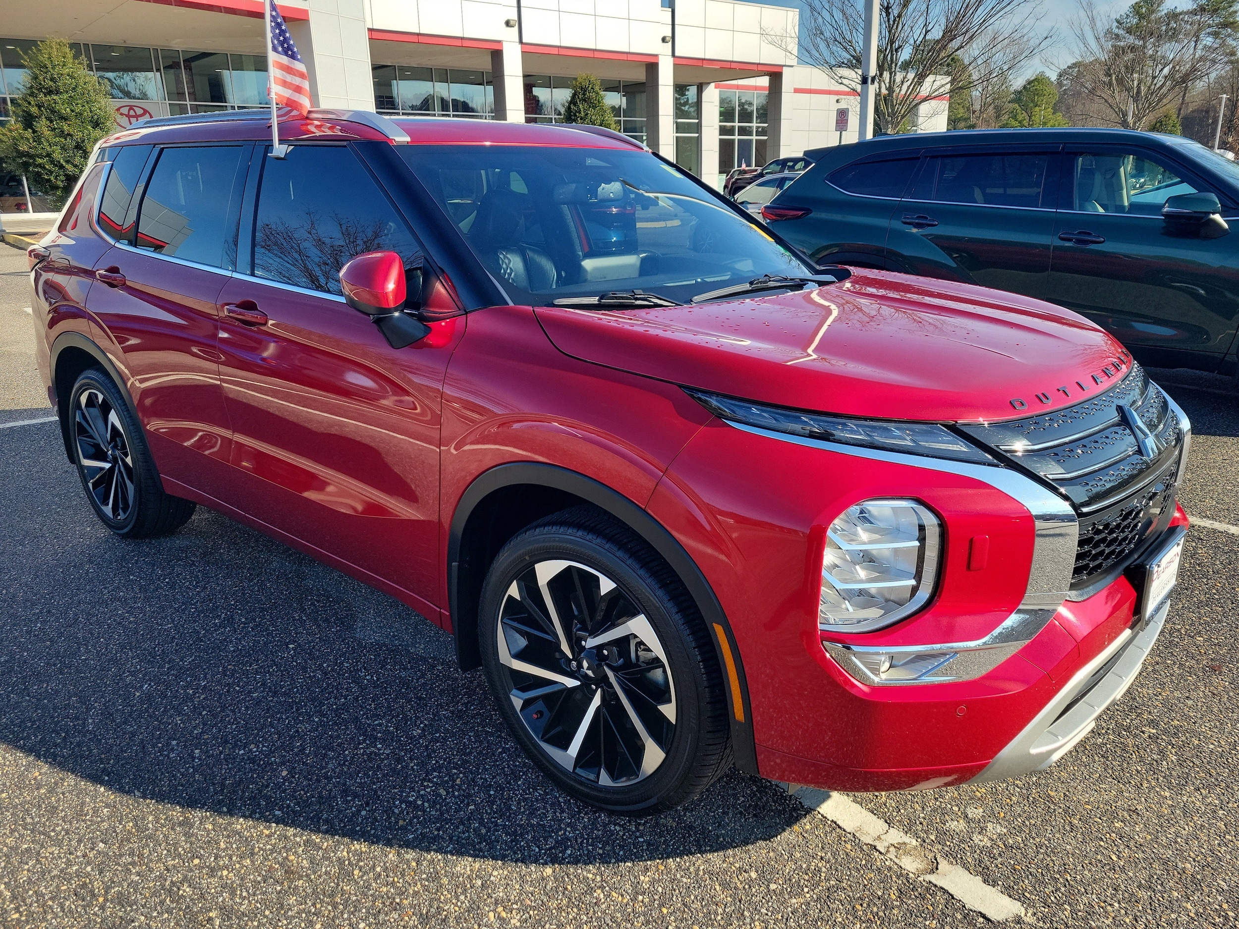 2022 Mitsubishi Outlander SEL's photo