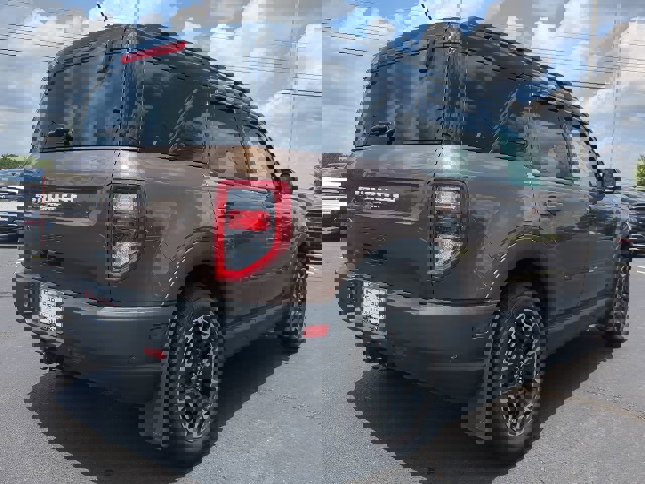 2022 Ford Bronco Sport Outer Banks photo 3