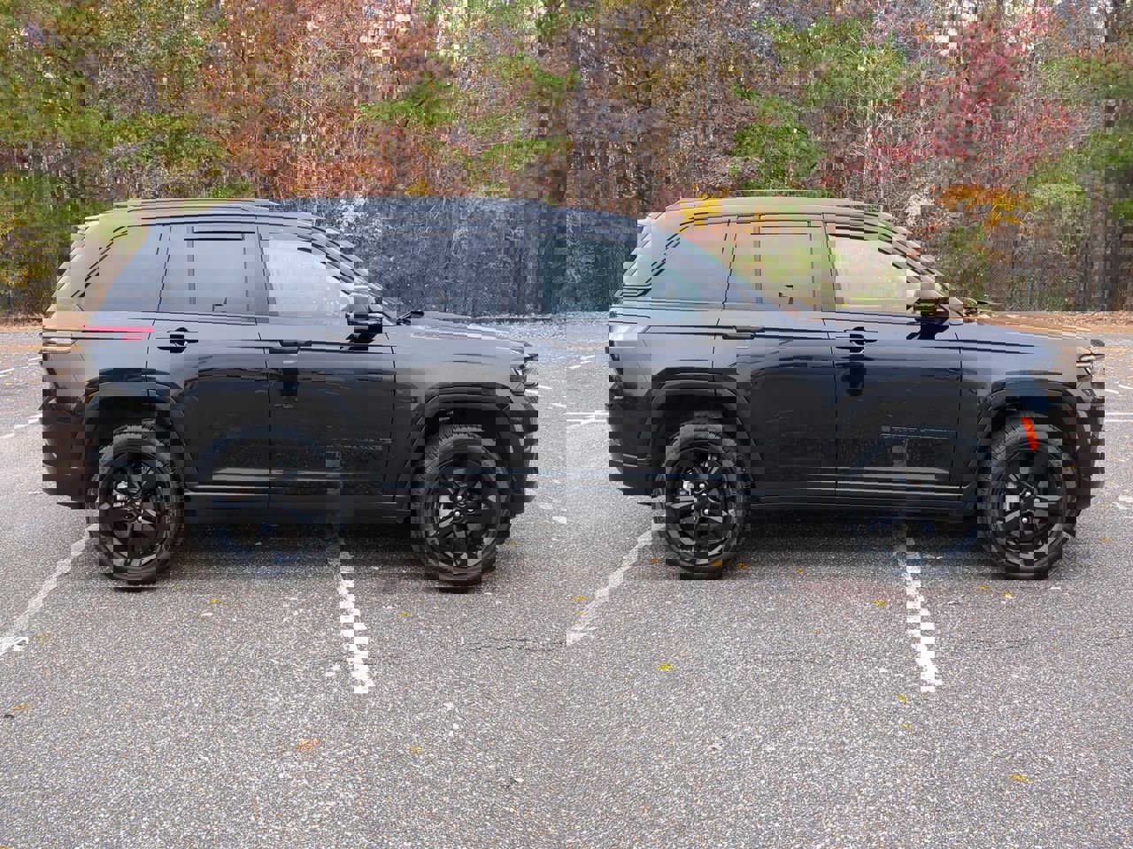 2023 Jeep Grand Cherokee Limited photo 2