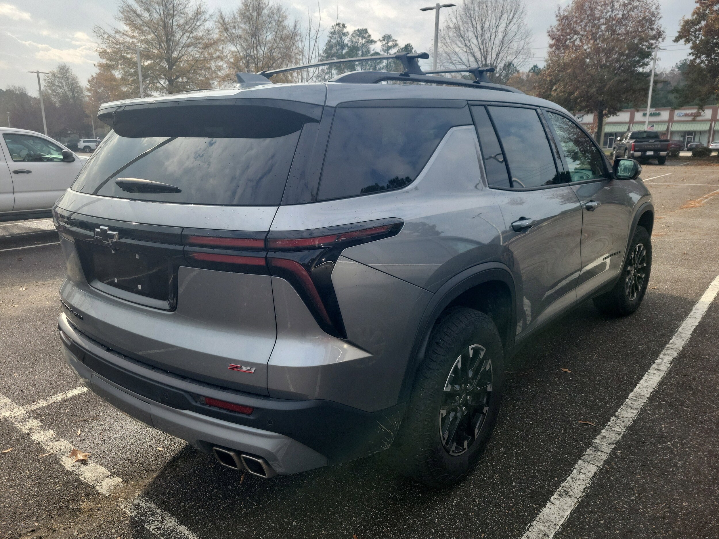 2024 Chevrolet Traverse Z71 photo 2