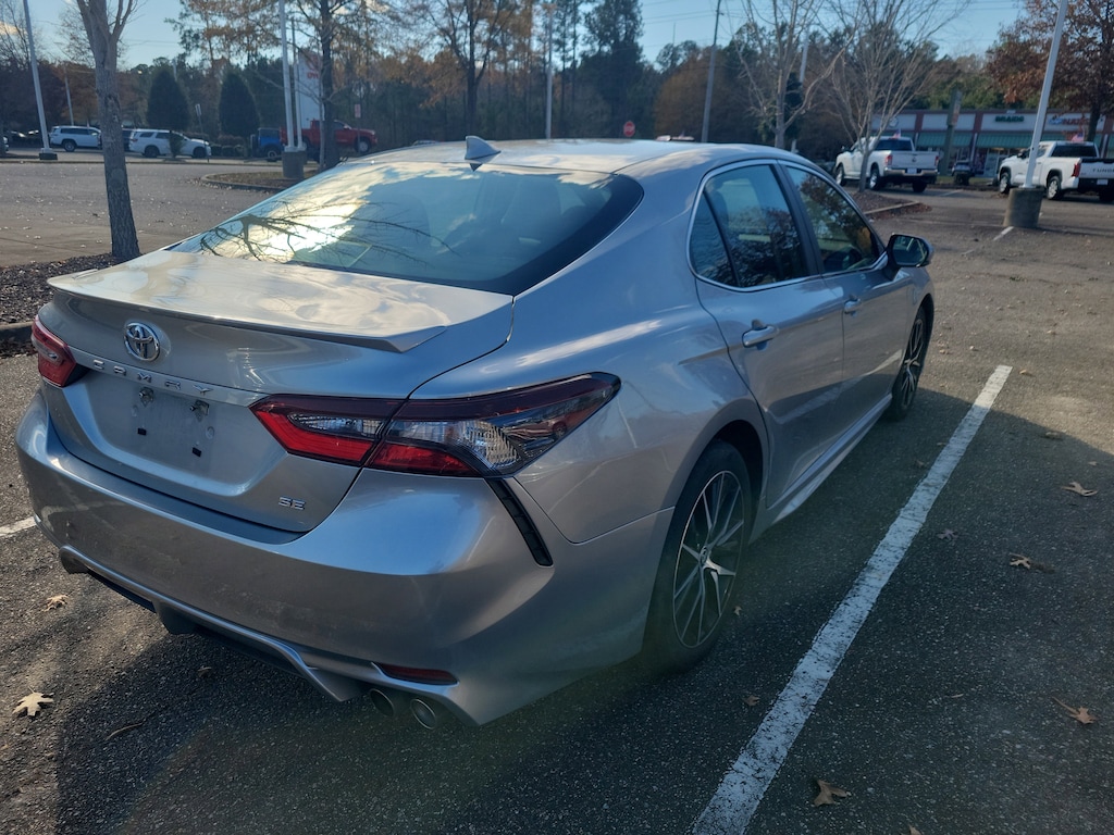 2023 Toyota Camry SE photo 2