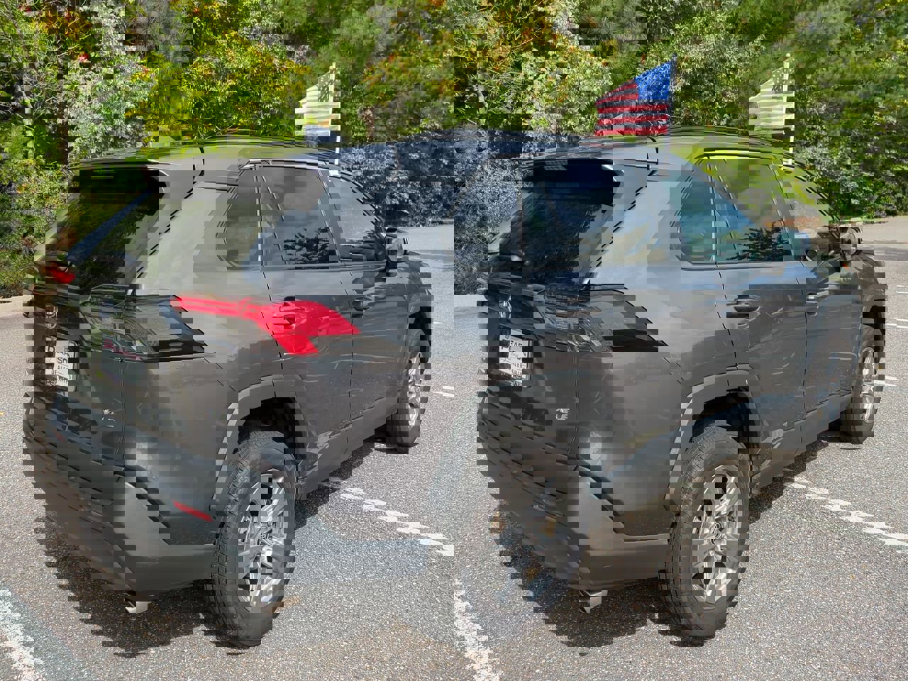 2024 Toyota RAV4 XLE photo 2