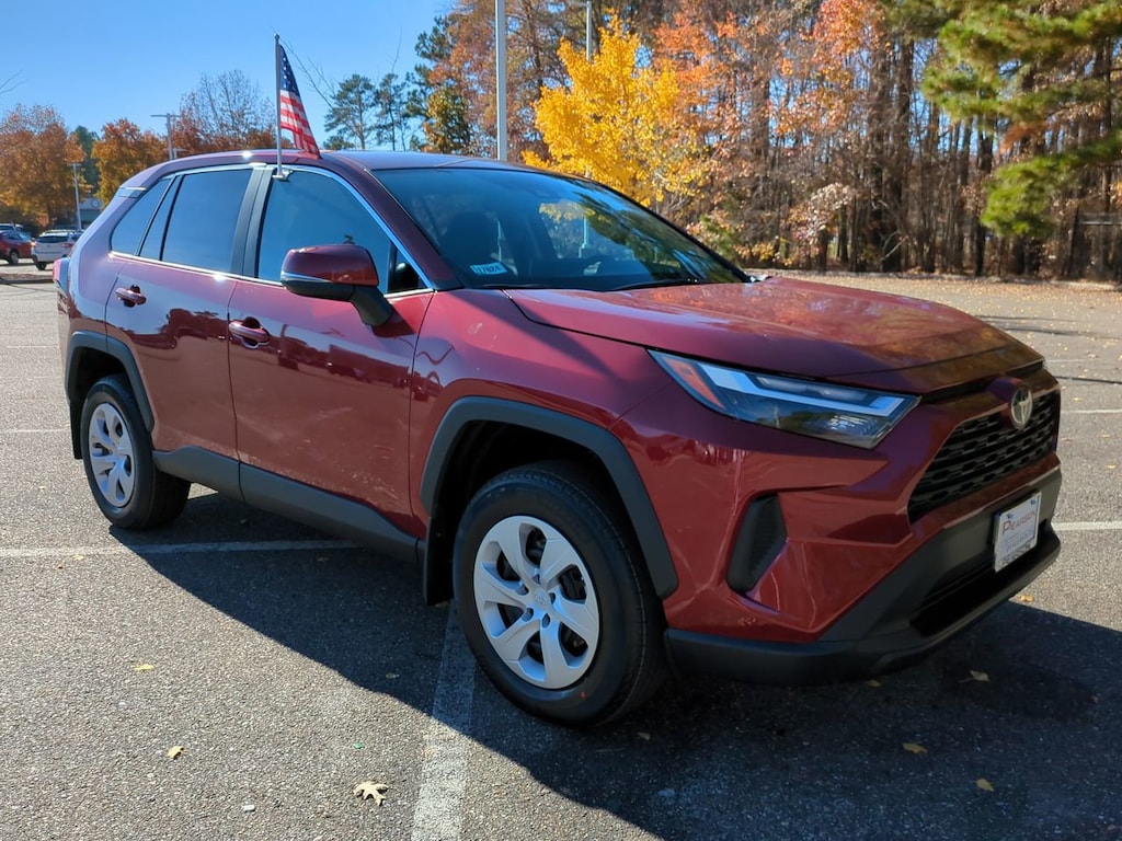 2025 Toyota RAV4 LE photo 2