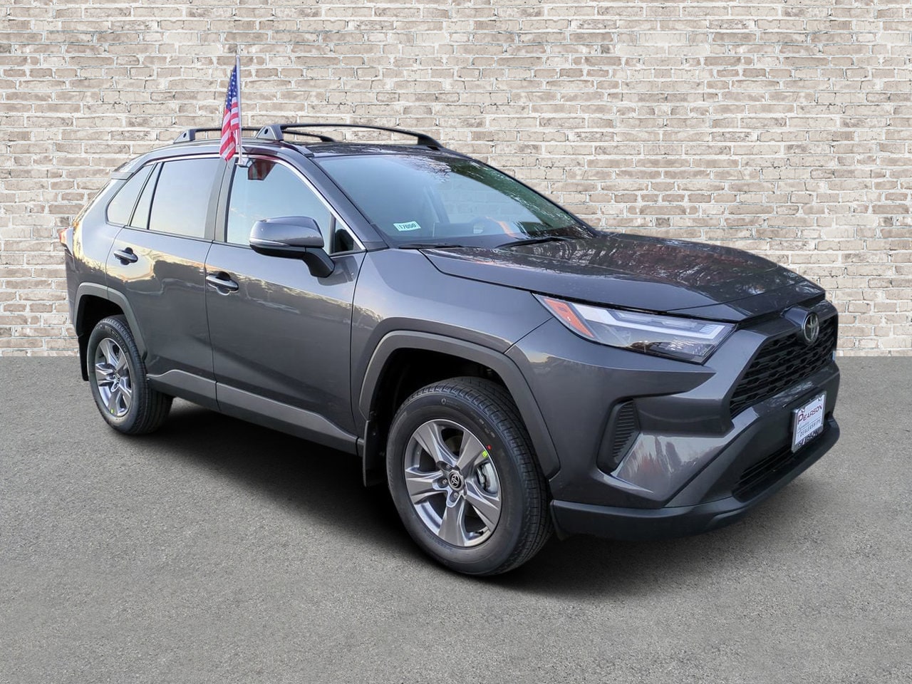 2025 Toyota RAV4 XLE's photo