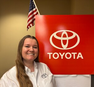Staff member Emily Pascute from ID_8ae0b93d1cd0