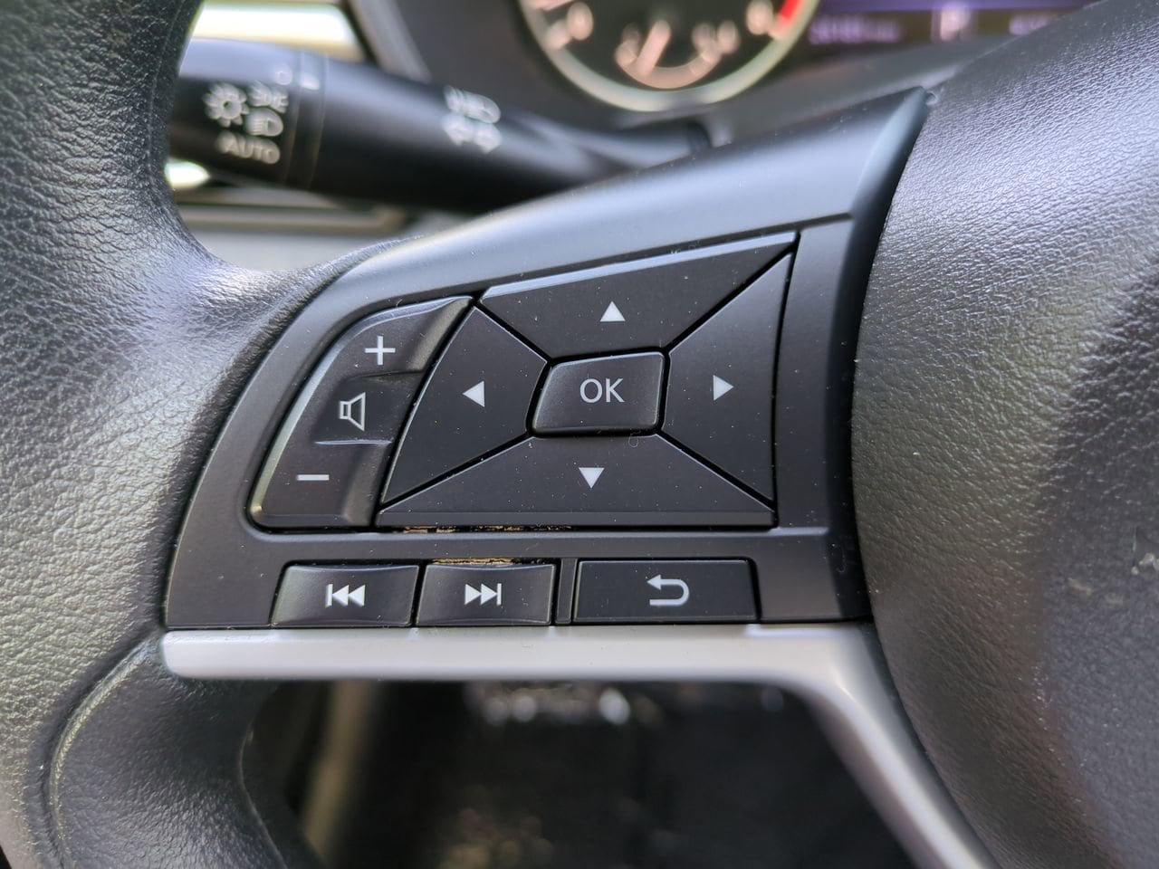 2025 Nissan Altima SV - Photo 22