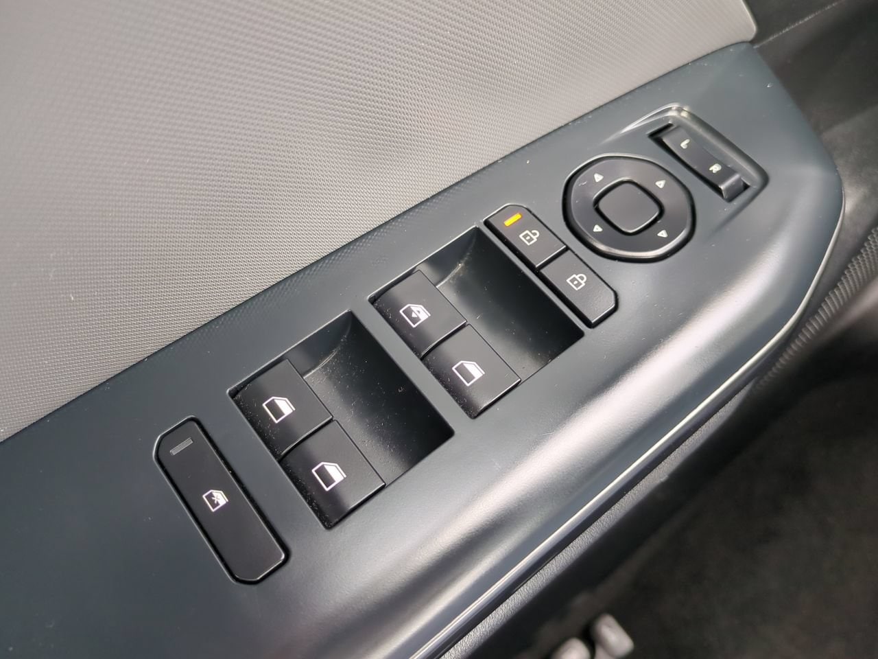 2025 Kia K4 LXS - Photo 21