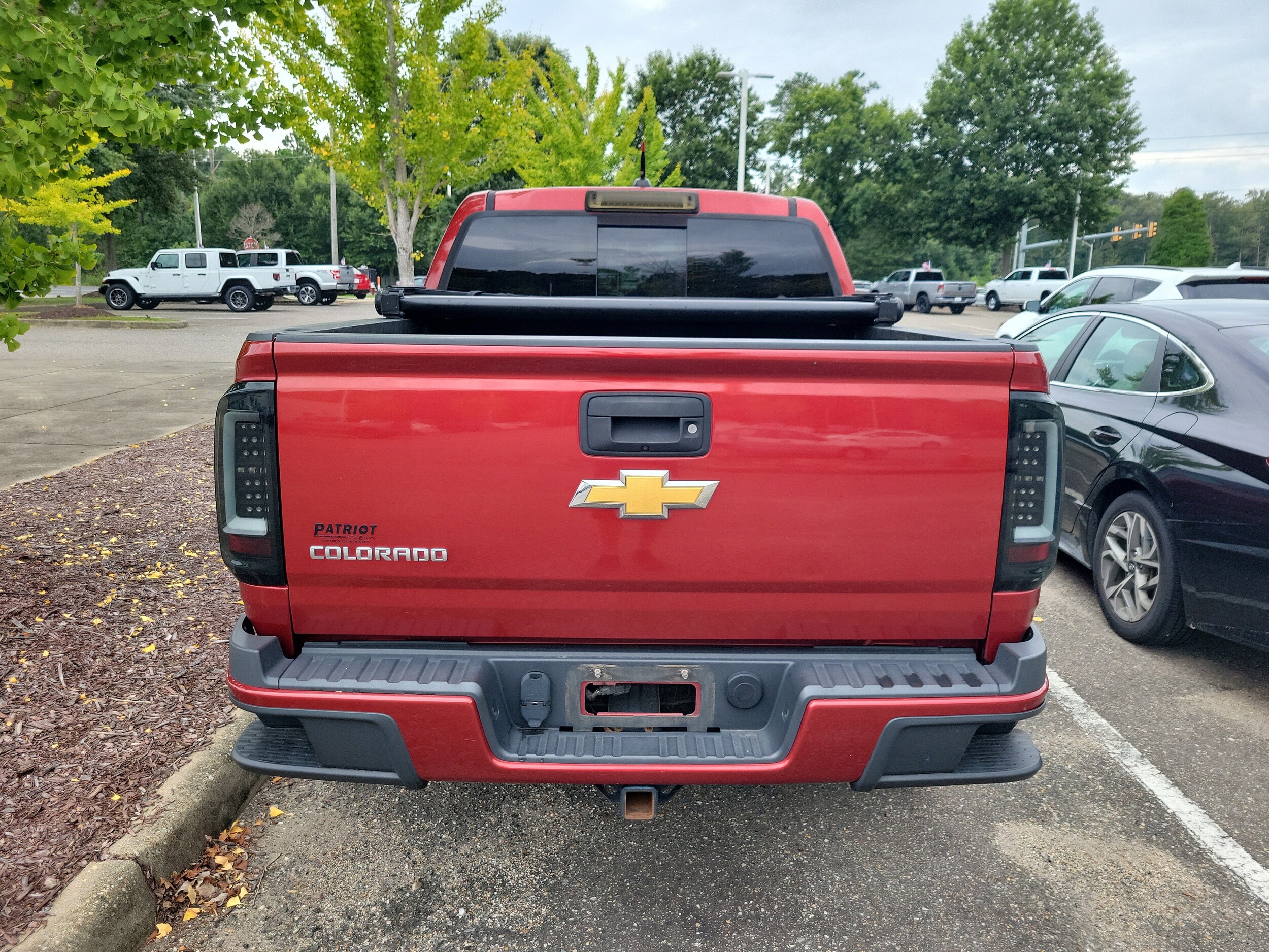 2016 Chevrolet Colorado Z71 photo 2