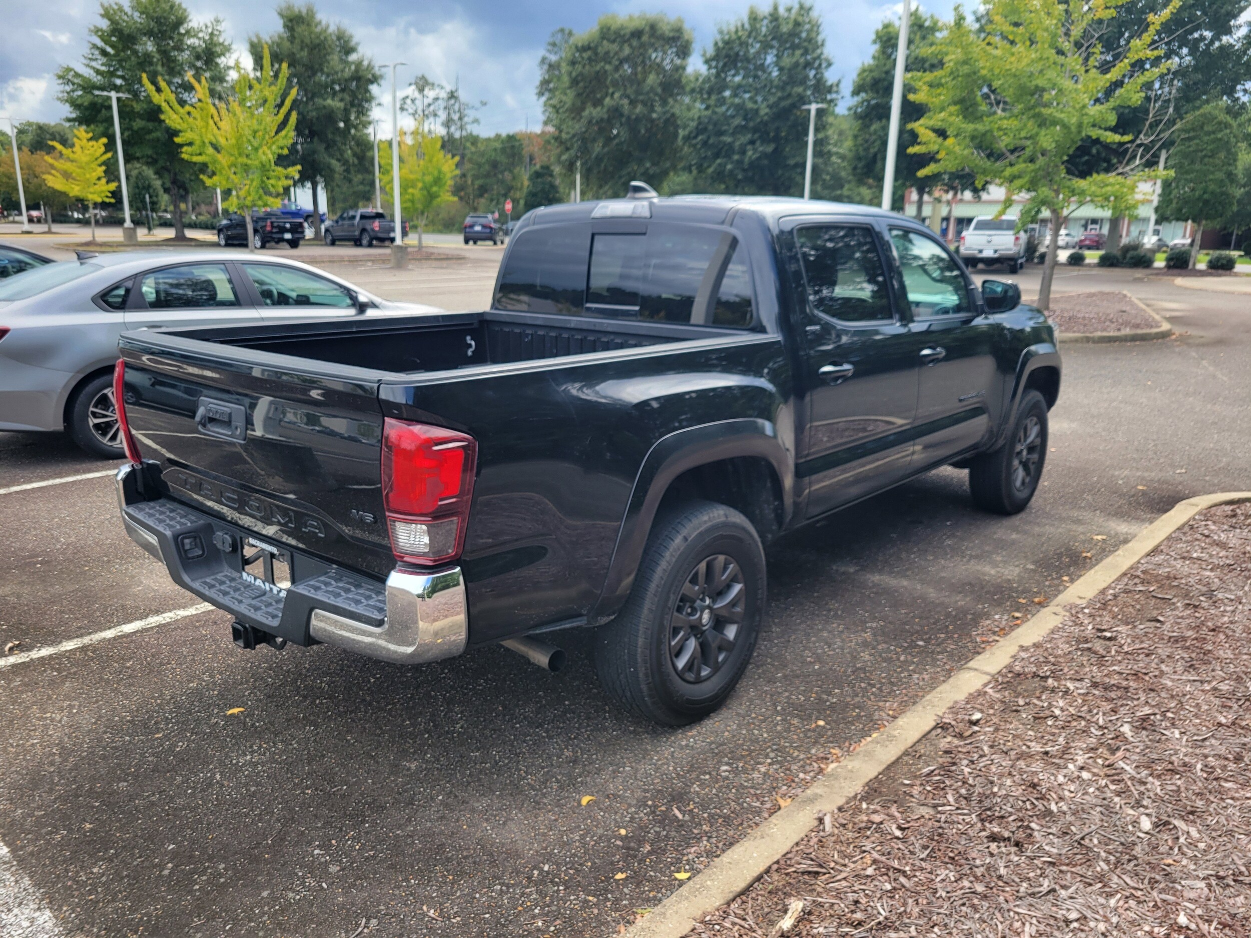 2022 Toyota Tacoma SR5 V6 photo 3