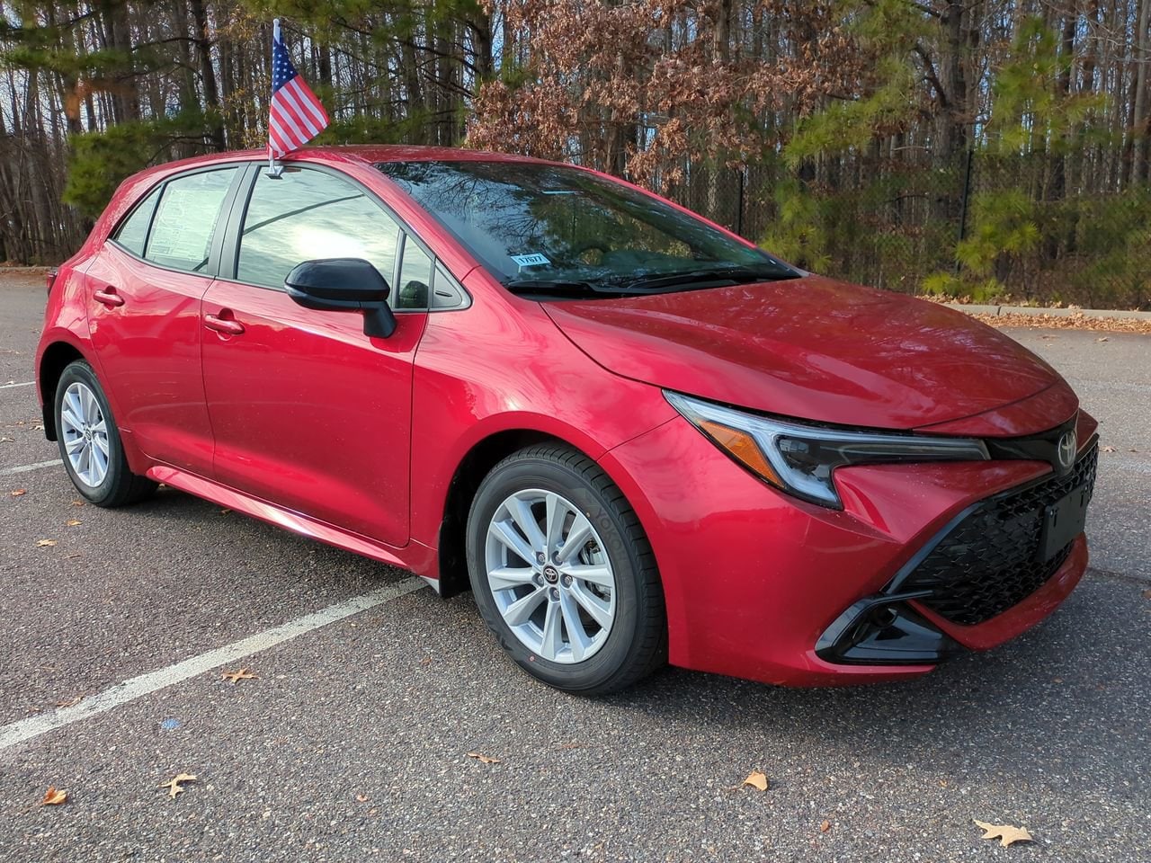2026 Toyota Corolla Hatchback SE's photo