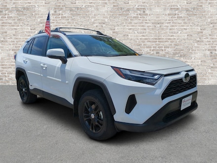 2025 Toyota RAV4 Hybrid XLE SUV