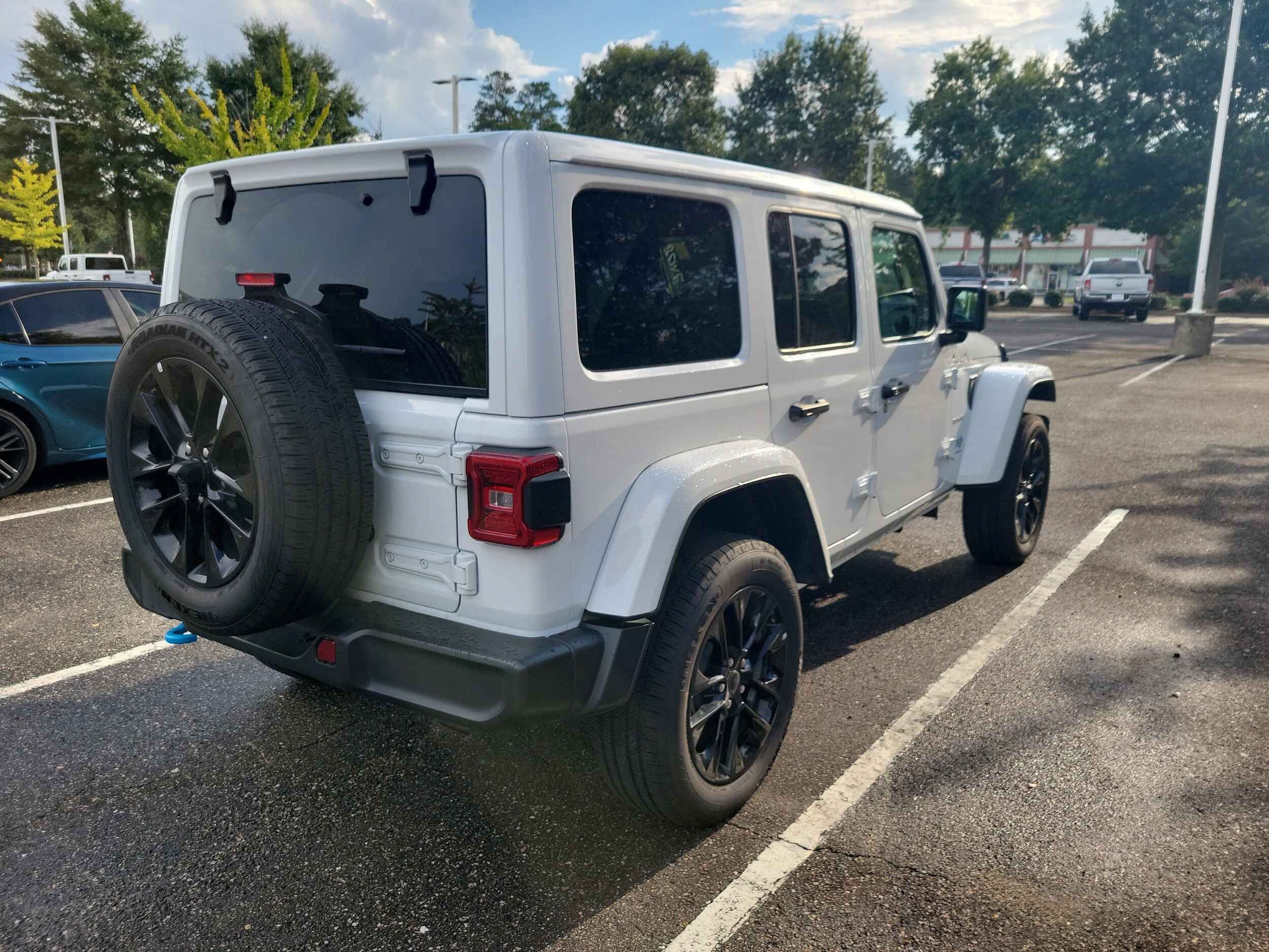 2024 Jeep Wrangler 4xe Sahara photo 2