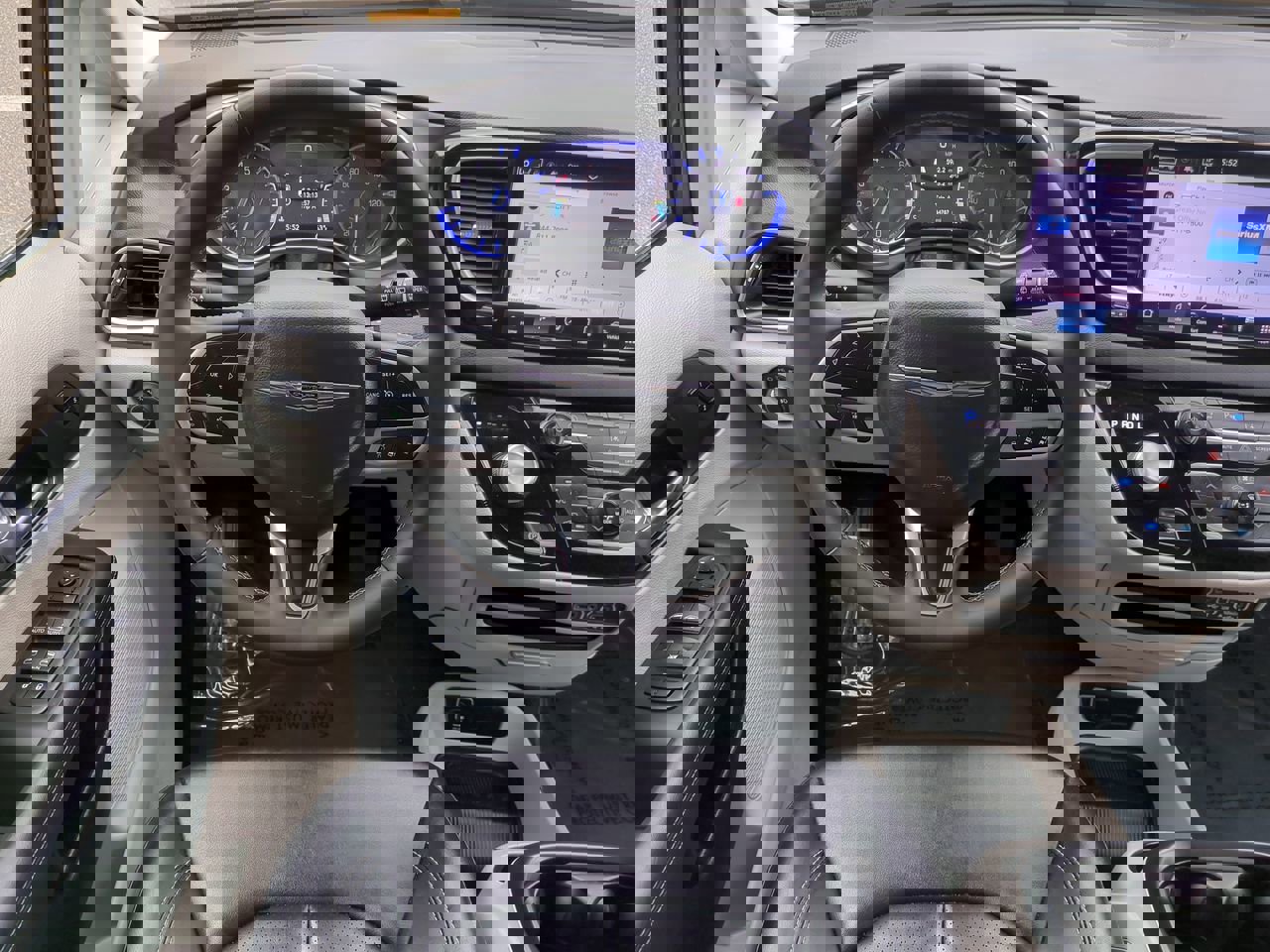 2024 Chrysler Pacifica Touring L - Photo 16