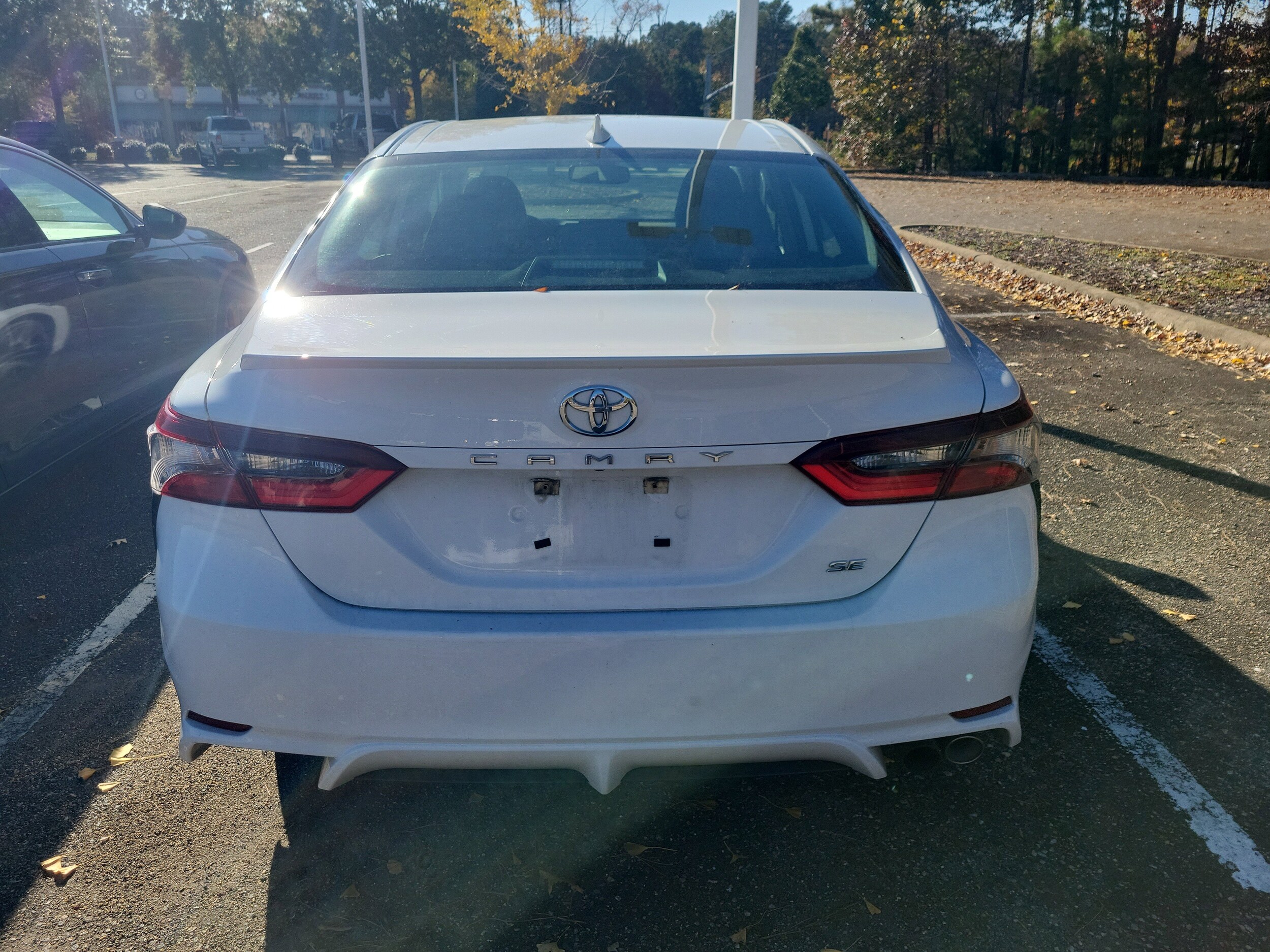 2023 Toyota Camry SE photo 3