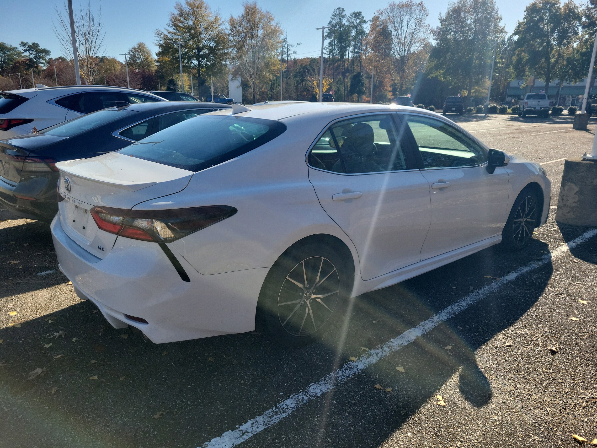 2023 Toyota Camry SE photo 2