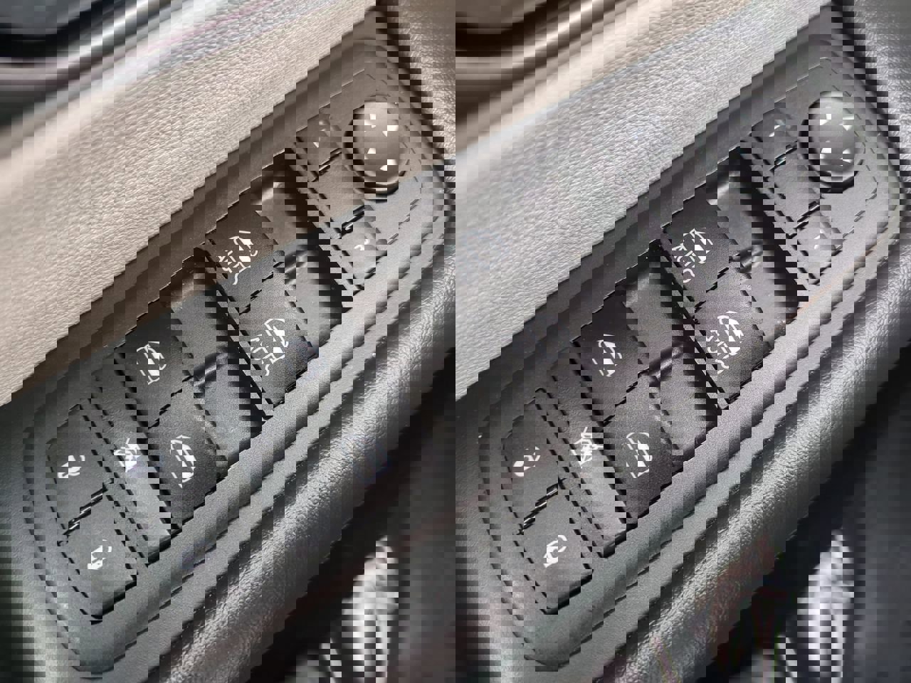 2024 Chrysler Pacifica Touring L - Photo 23