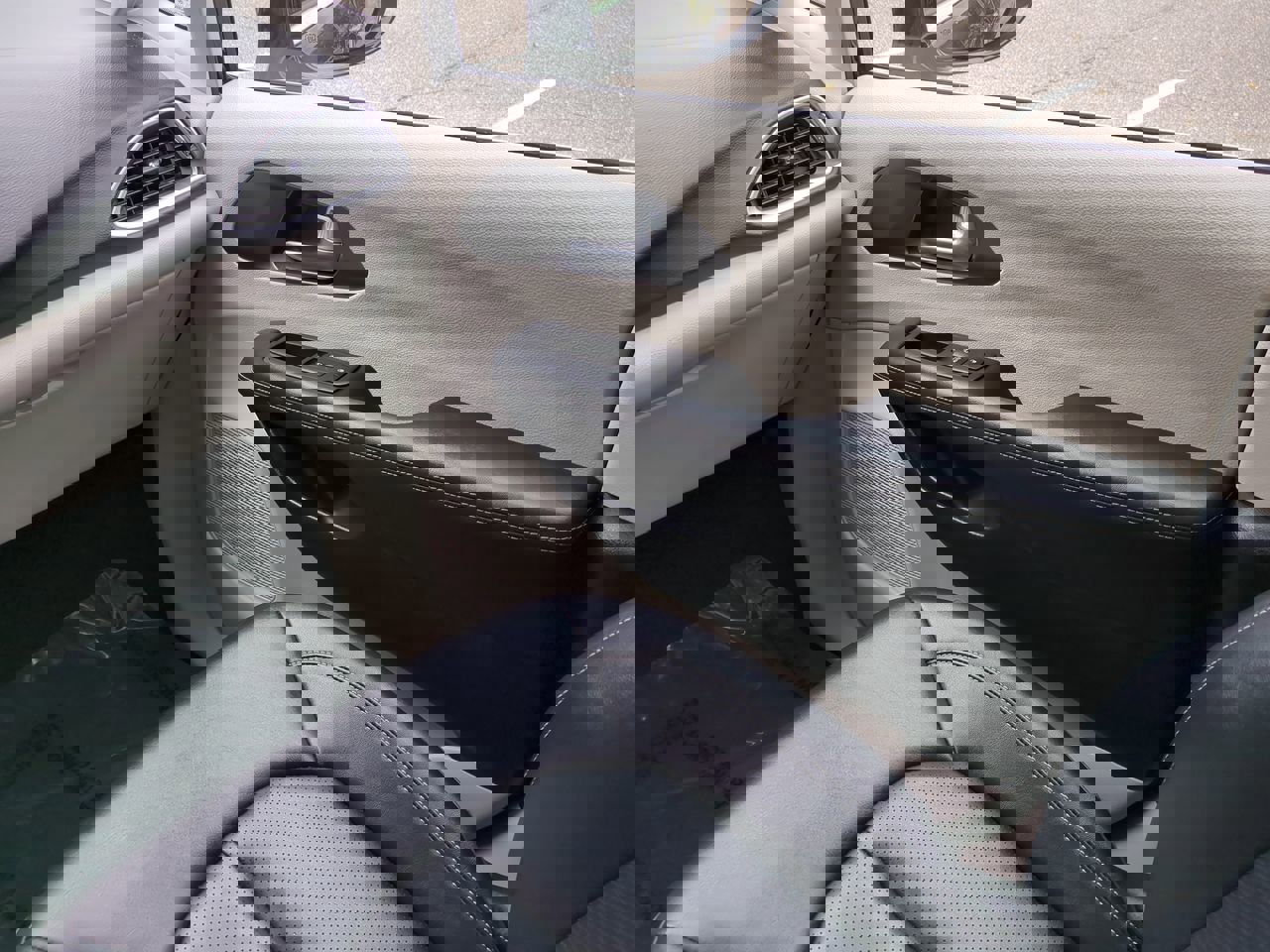 2024 Chrysler Pacifica Touring L - Photo 17