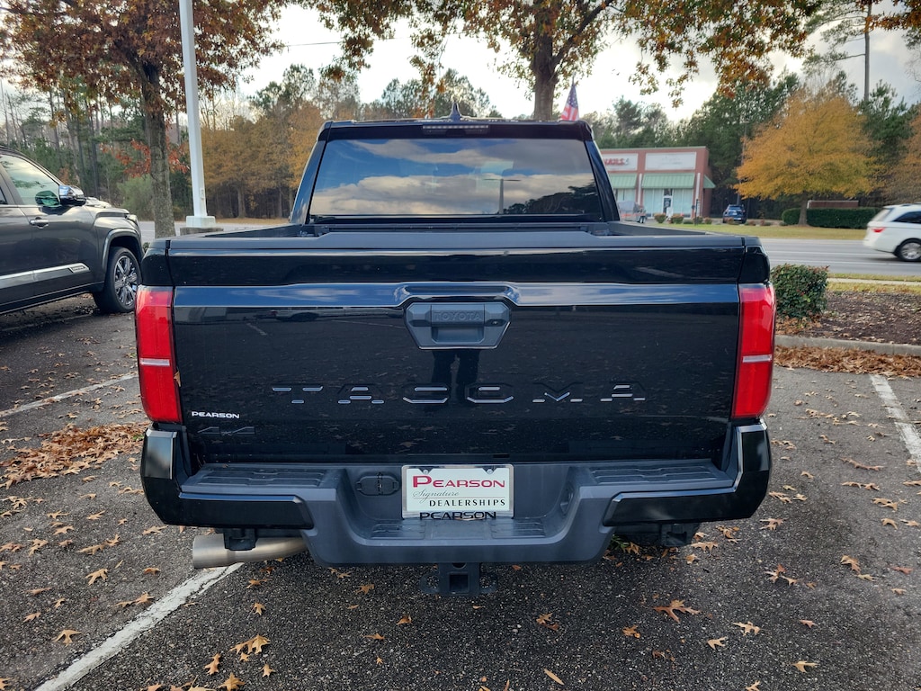 2024 Toyota Tacoma TRD Off-Road photo 2