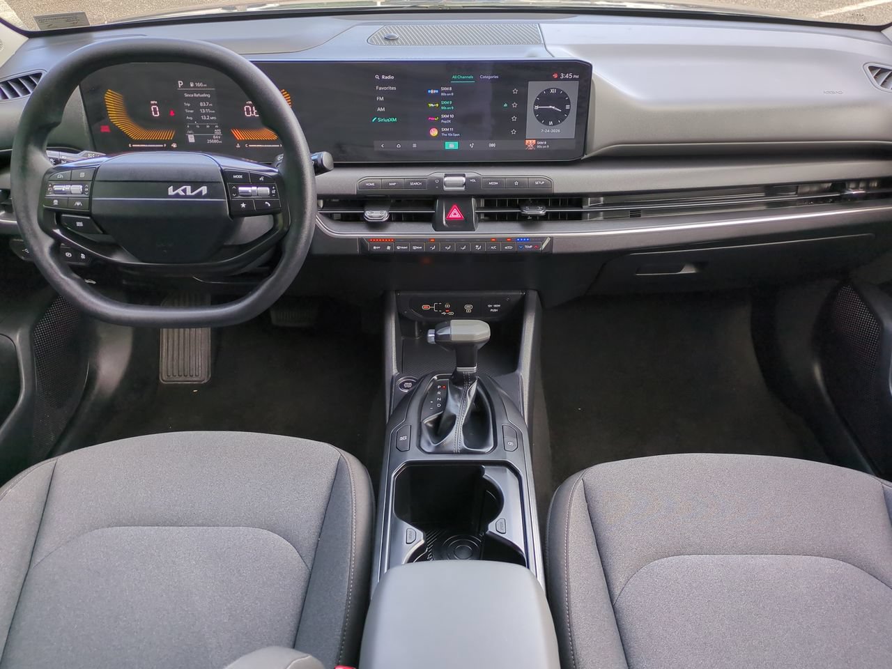 2025 Kia K4 LXS - Photo 14