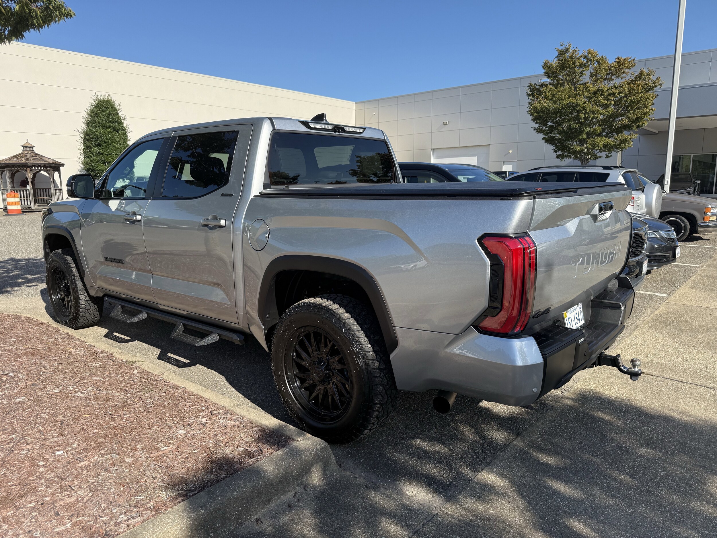 2025 Toyota Tundra Limited photo 4