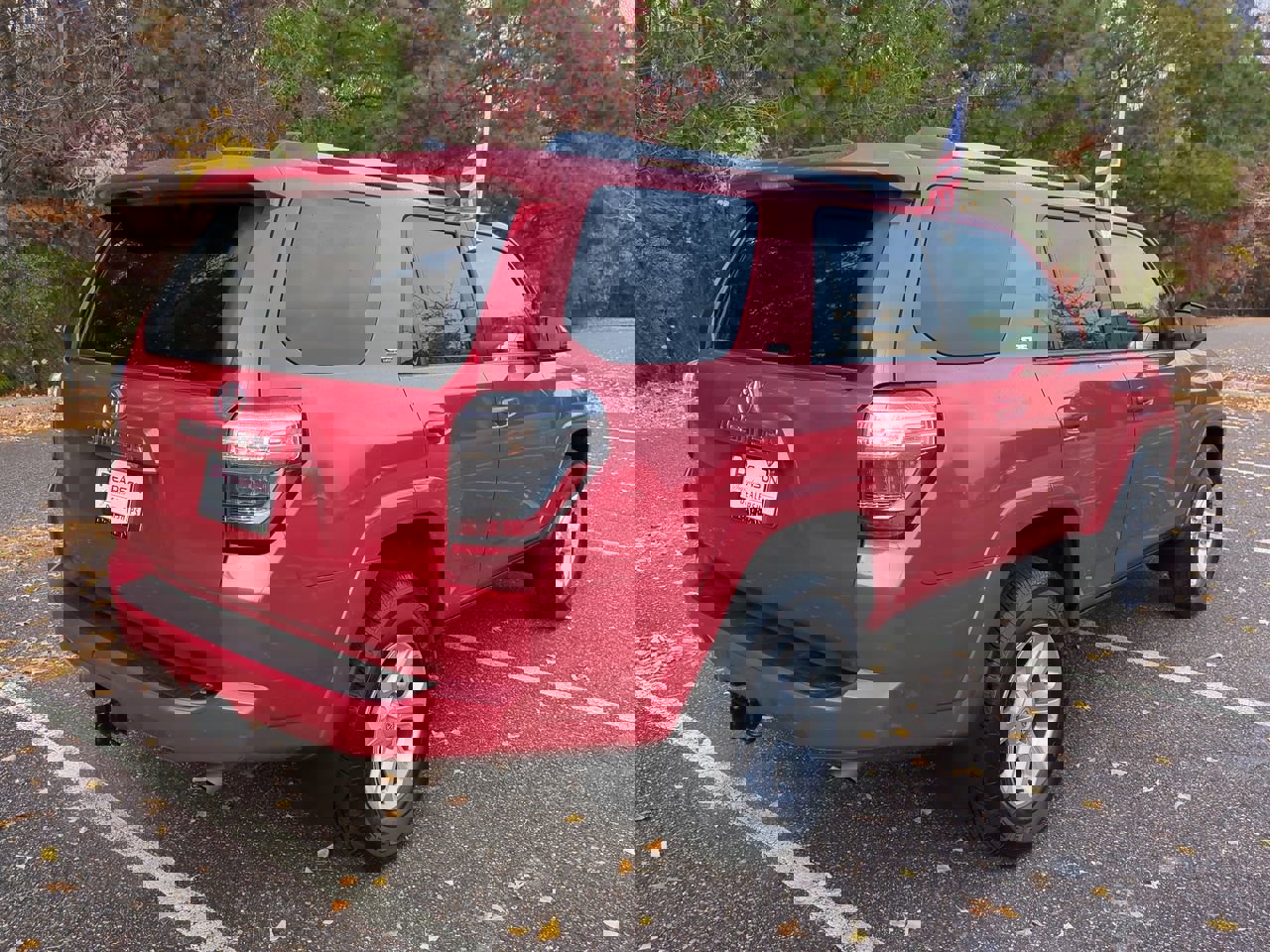 2024 Toyota 4Runner SR5 photo 3