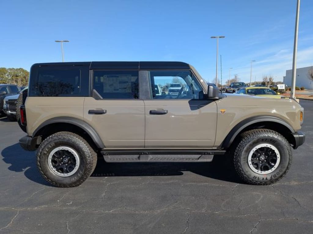 New 2025 Ford Bronco Badlands SUV