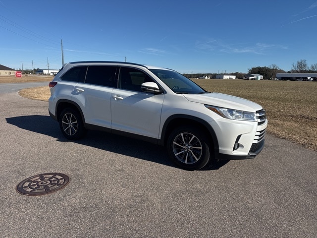 2019 Toyota Highlander XLE's photo