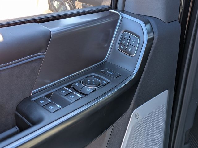 2026 Ford F-250 Super Duty Platinum - Photo 11