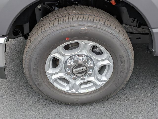 2026 Ford F-350 Super Duty XL - Photo 9
