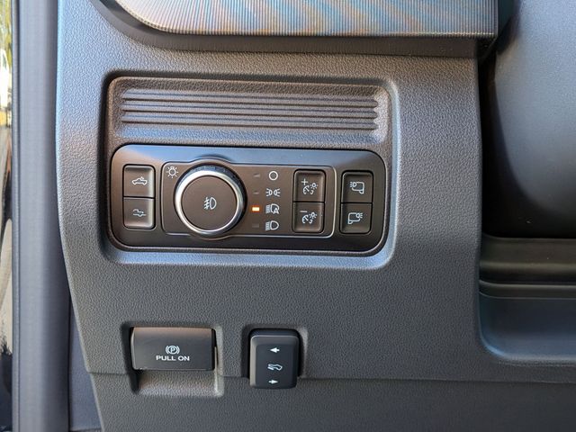 2026 Ford F-250 Super Duty Platinum - Photo 15