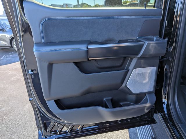 2026 Ford F-250 Super Duty Platinum - Photo 30