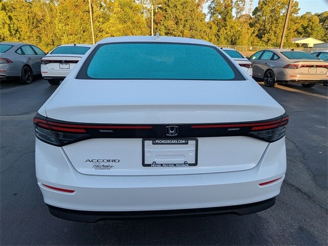 2025 Honda Accord LX photo 4