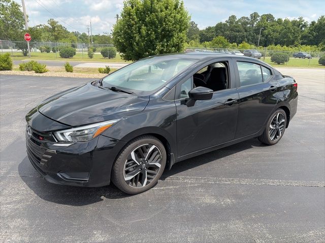 2023 Nissan Versa 1.6 SR CVT's photo